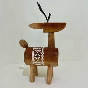 CRATE AND BARREL WOODEN CHRISTMAS REINDEER
